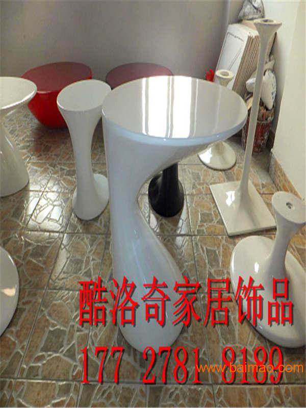 深圳廠家直銷 設計新穎、口碑優良的玻璃鋼桌子